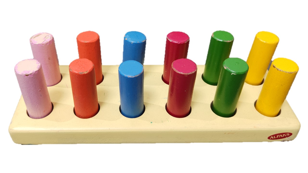 Color Pairing Wooden Cylinders