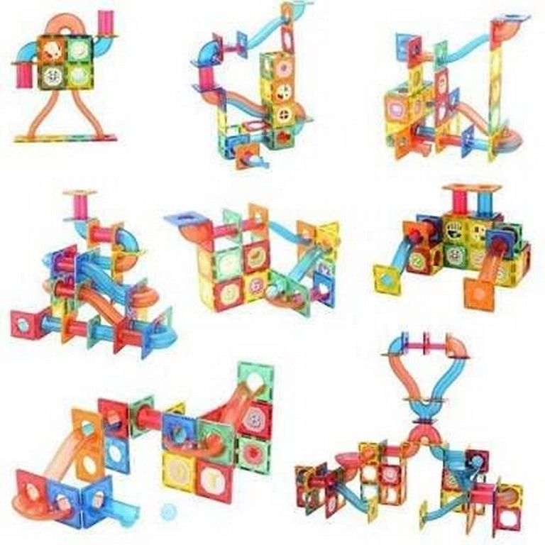 Magnetic tiles marble run