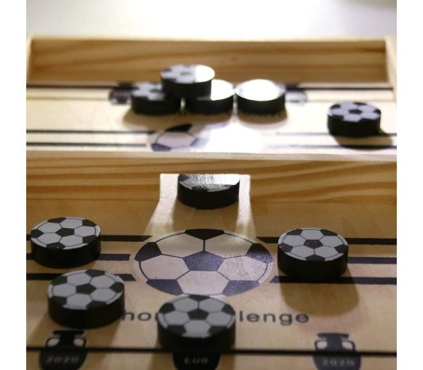 Fast sling puck table game